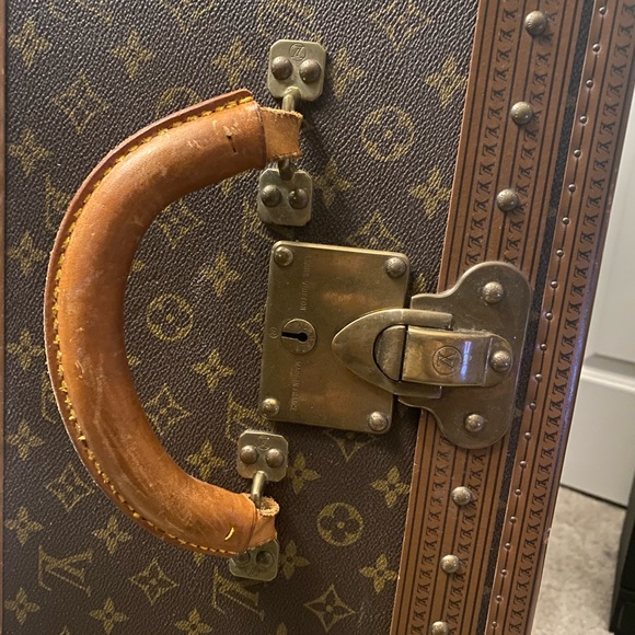 VINTAGE LOUIS VUITTON ALZER TRUNK - Picture 3 of 16